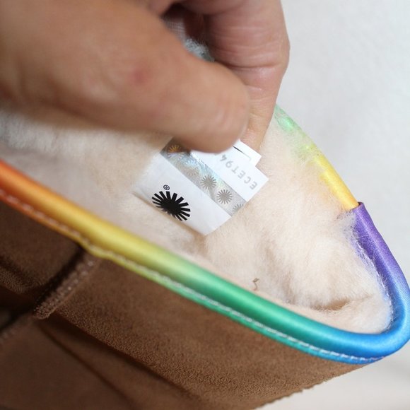 NIB UGG WOMEN'S CHESTNUT SUEDE SHEARLING CLASSIC SHORT BOOTS PINK PURPLE - Picture 3 of 7